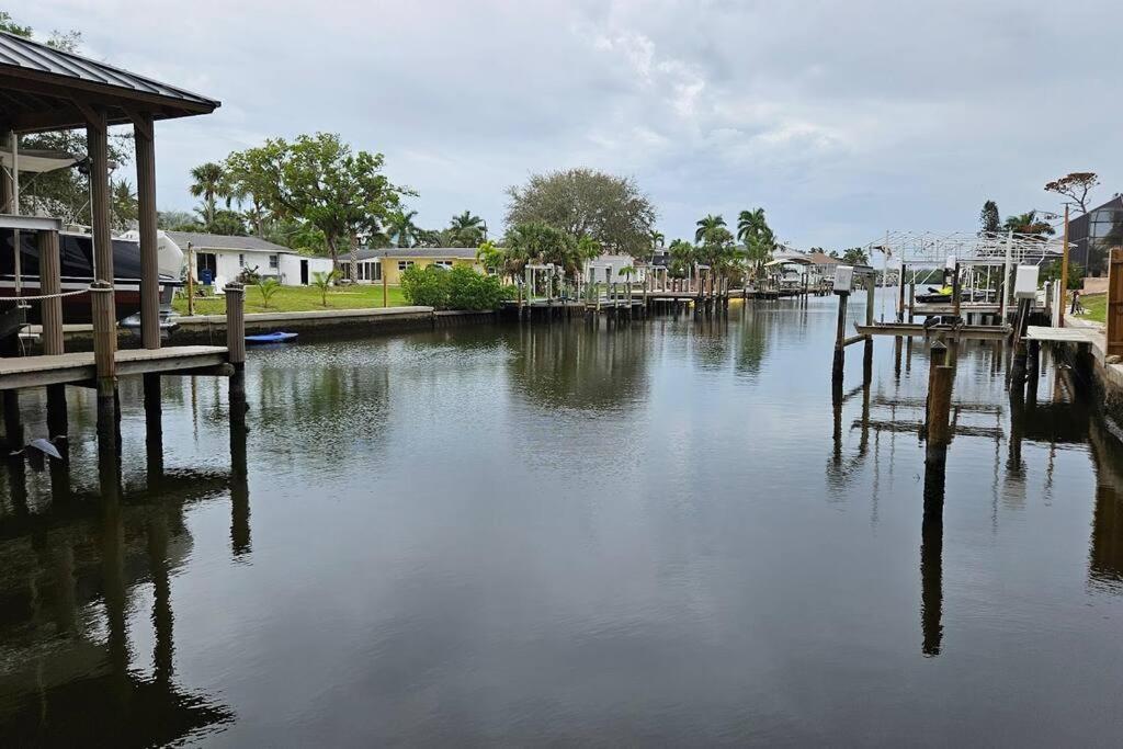 Blue Crab Dock On Gulf Canal Front Close 2 Beach Restaurants Bonita Springs Luaran gambar